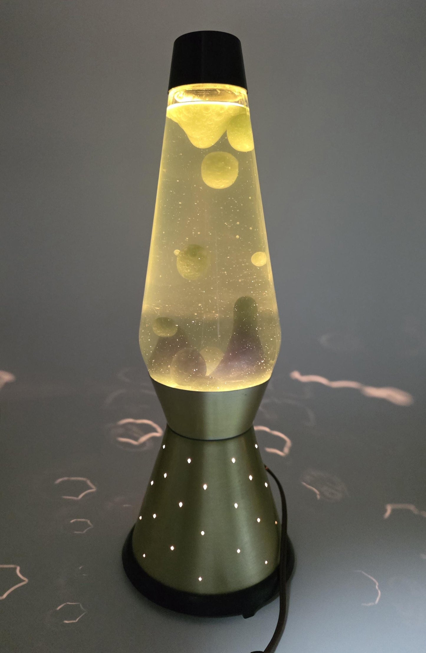 Lava Lamp Century Cap 52oz